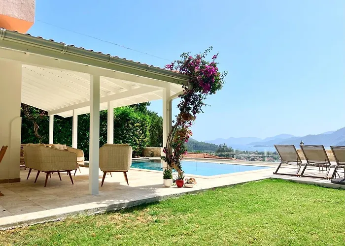 Paradaise Is Magnificent With Sea View And Infinity Pool Гёчек